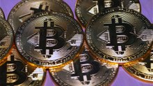 Which crypto wallet offers instant withdrawals ?