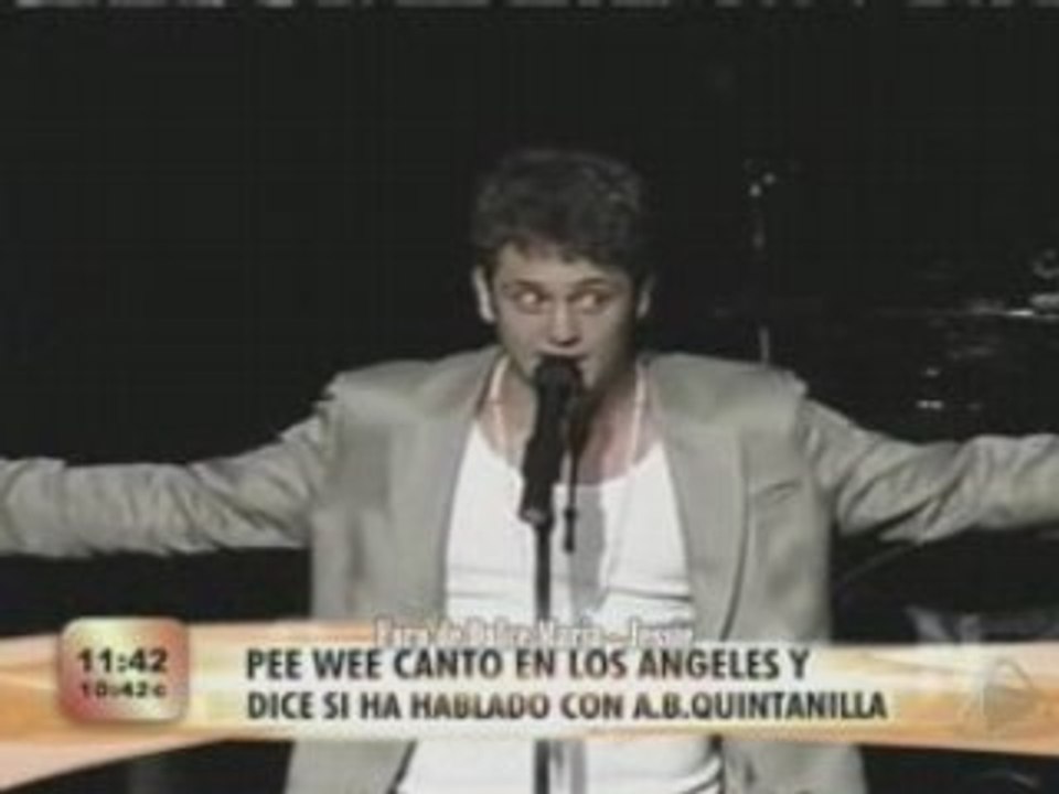 Christopher presento a Pee Wee en LA  (ESCANDALO TV)