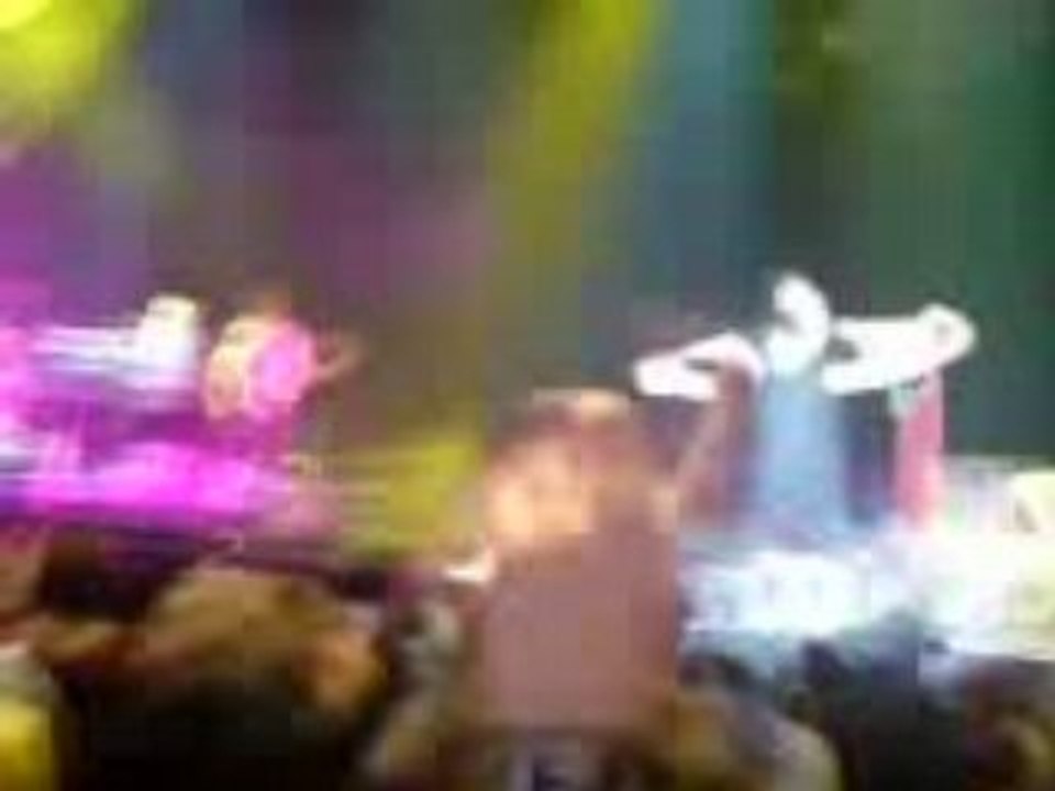 jonas brothers and avril lavigne tour 5