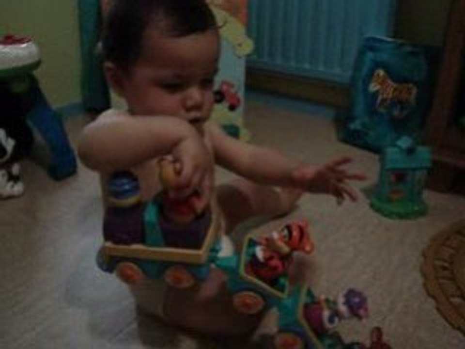 (nolan et ses jouets) 009