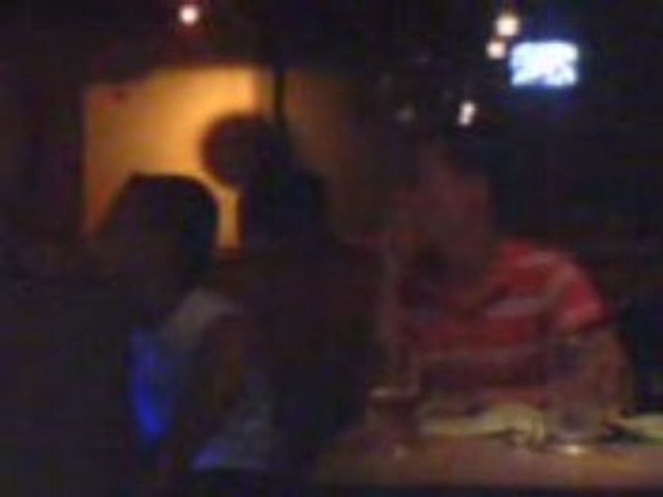Tout le monde au pub