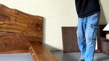 Who wouldn’t be fascinated by the solid wood bed？ It makes you feel at ease on vacation⛱