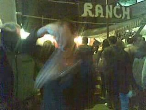 regis danse au bal des pompiers