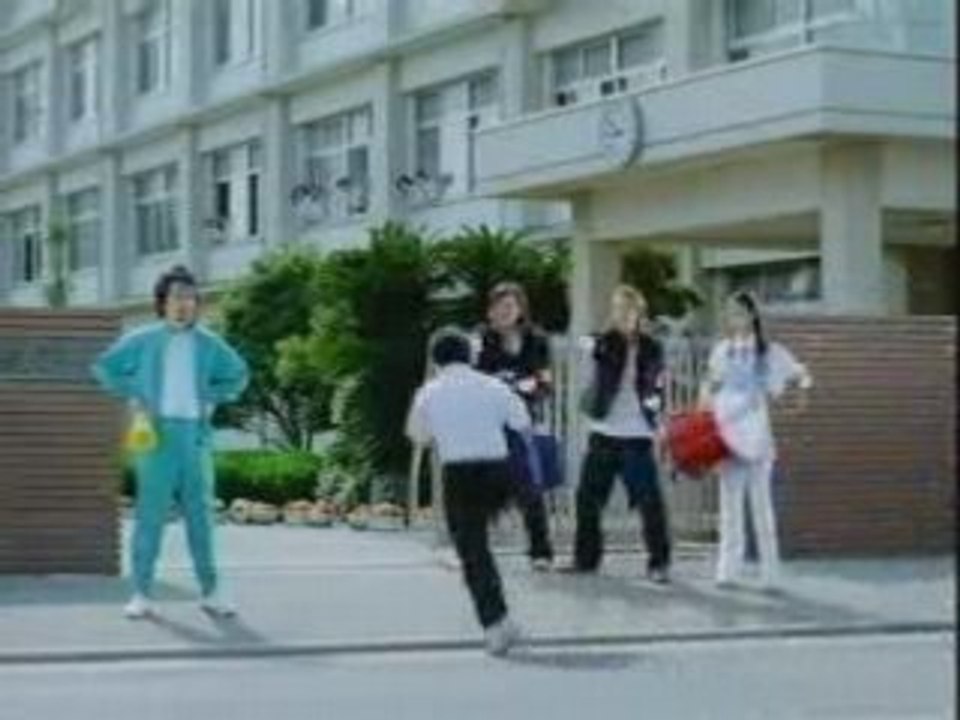 Kamenashi Kazuya et Akanishi Jin Pub Drink [CM]