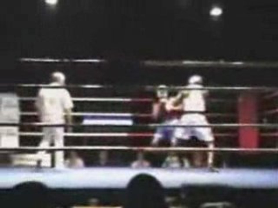 Boxe Samuel Kinsidi un futur grand champion