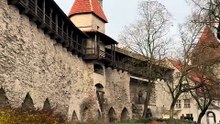 Os segredos dos castelos medievais: como eles eram projetados para resistir a ataques?