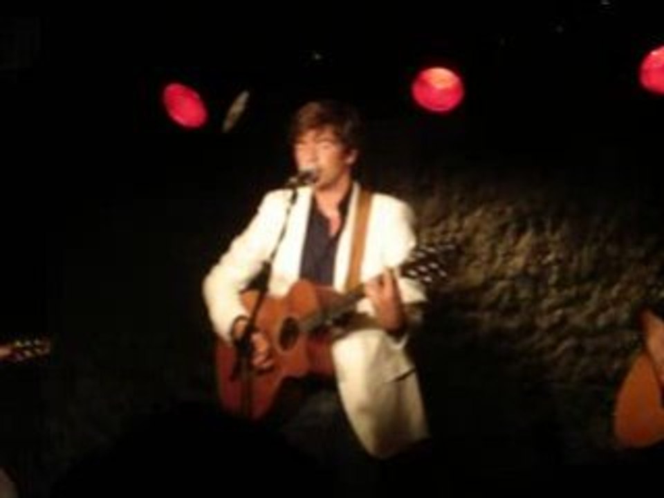 Cédric Oheix - I Stand With a Smile - Sentier Des Halles