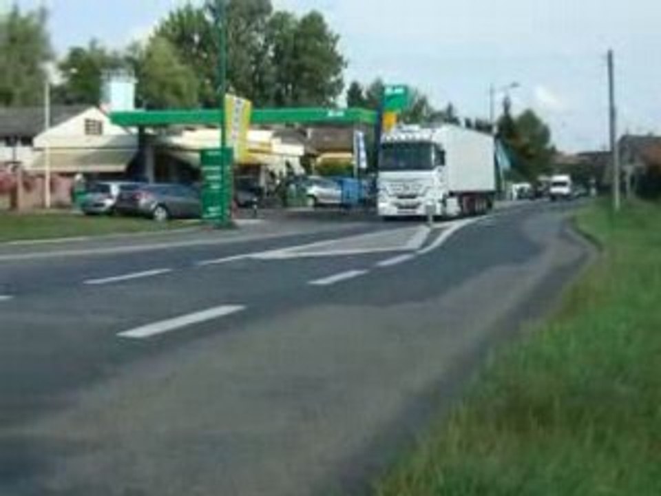 camion v8 mercedes