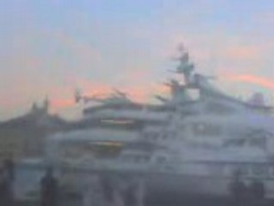 marseille le samar sur le quai de la fraternite avec l helic