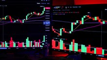How does CEX differ from DEX ?