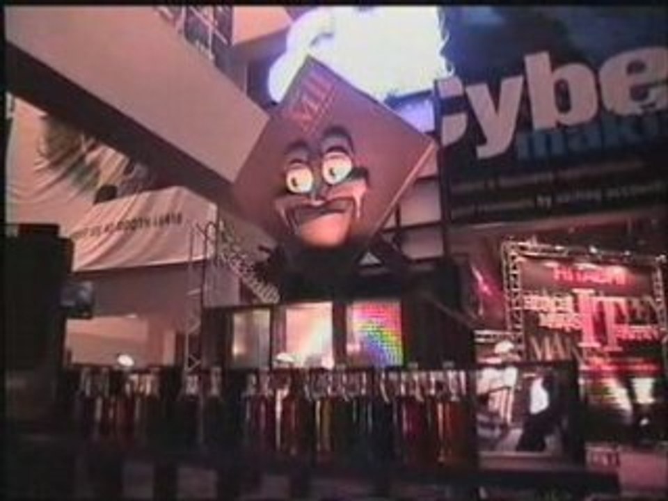 Animatronic Display Computer Chip Plays Las Vegas
