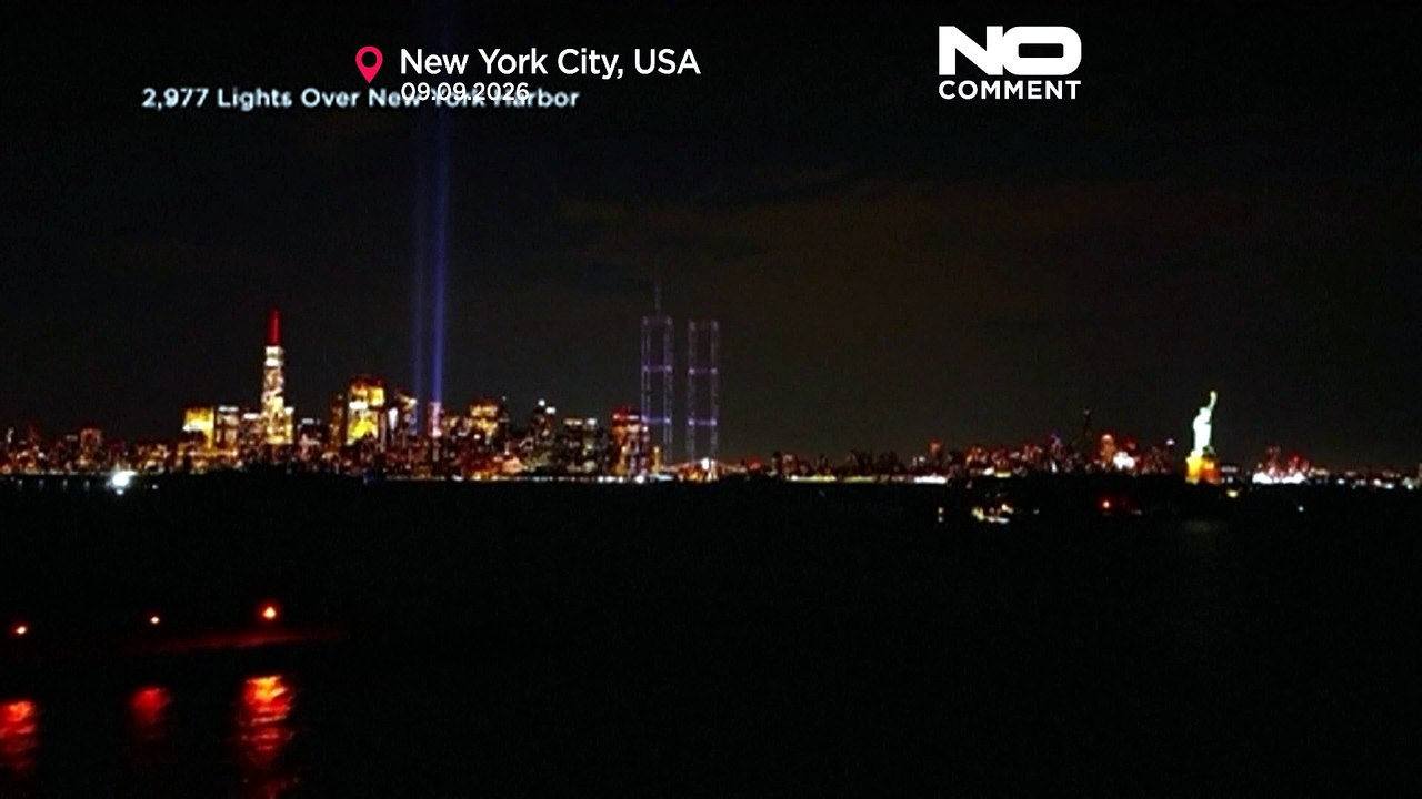 3.000 Drohnen lassen New Yorks Skyline im 9/11-Gedenken leuchten