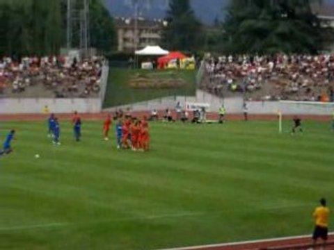 Lyon Monaco Coup franc de Juninho avec Benzema qui craque