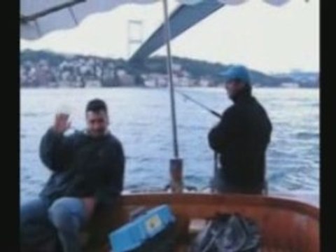 15 Ekim 2006 Lüfer ve Palamut avı 2.böl. baliksevdam.com