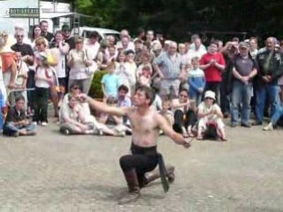 cracheur de feu médiéval gavray 2008 (suite)