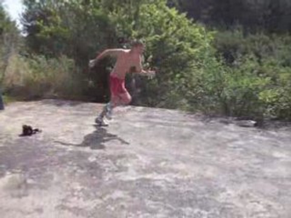 Lucas qui saut du pont