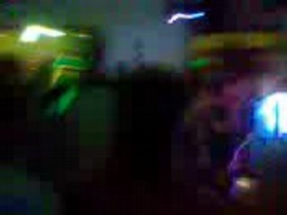 Moi pendant la soirree fluo au petit mousse