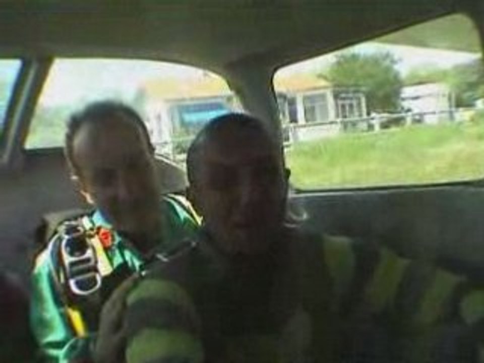 Saut tandem parachute nico à NIMES