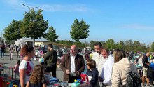 Traditioneller und beliebter Kinderflohmarkt lockte zahlreiche Käufer nach Deutsch-Wagram