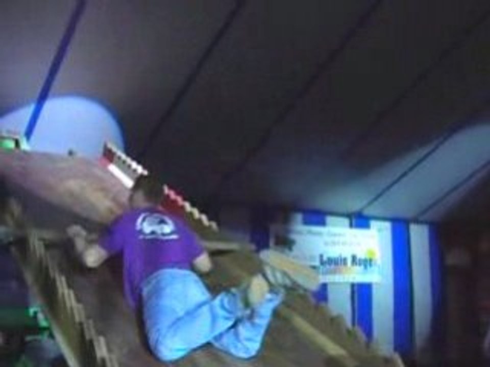 Molenbaix face au mur à Peronnes