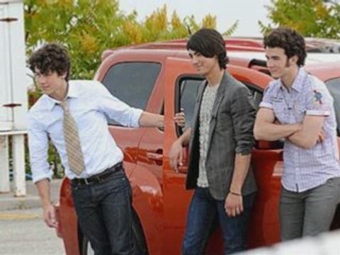 Jonas Brothers : Year 3000 Acoustic Version