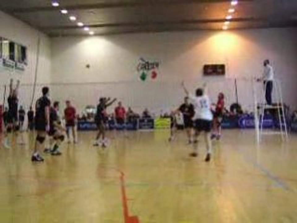 VOLLEY CHRIS BOITE 1