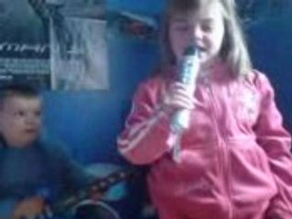 Matéo & Léa chante