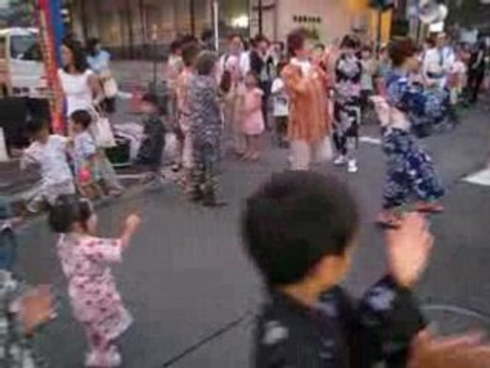 Petite fête de quartier au Japon