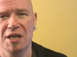 Mc Cain Compares Barack to Britney