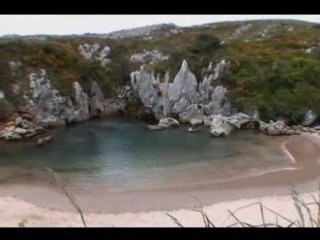 la + petite plage d'Espagne: Gulpiyuri (Llanes- asturies)