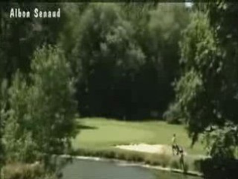 Le golf de Albon Senaud sur la route du sud.