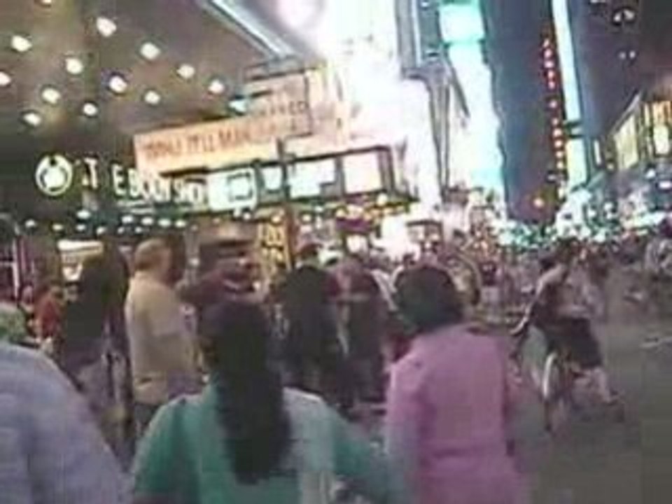 FLUVORE_un_policier_de_newyork_n039aime_pas_les_vlos_1c5f7