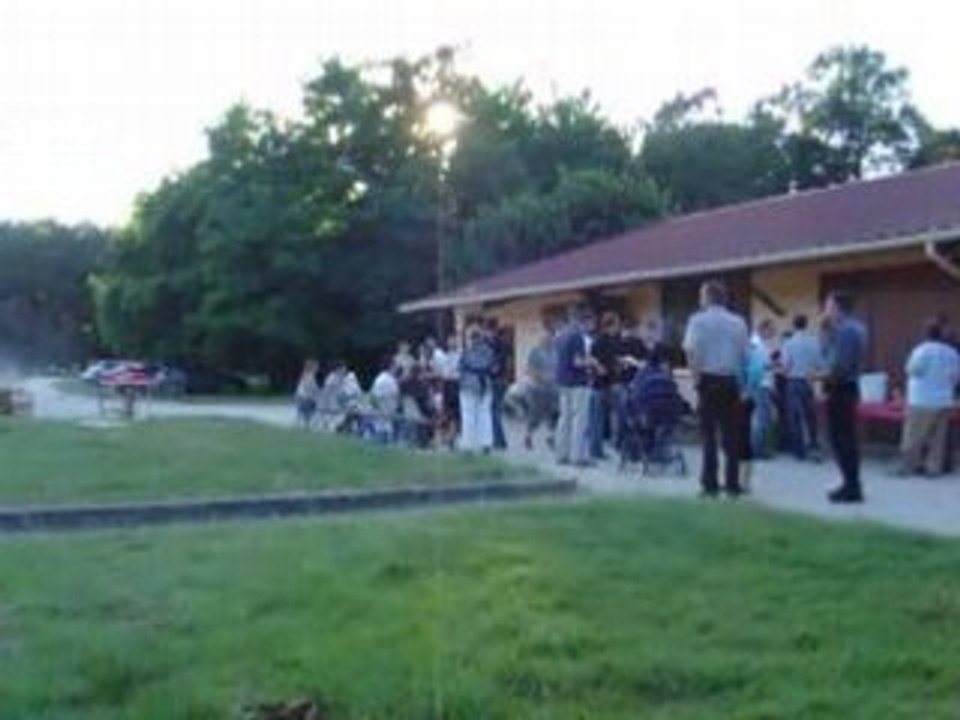 28 Juin - L'extérieur de la salle
