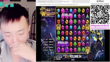 第22天8月18百搭超人星际战士翻倍到投注800元，快要输光的时候，终于打出免费游戏，免费游戏赢215088元，成功提款226522元，赢了126522元