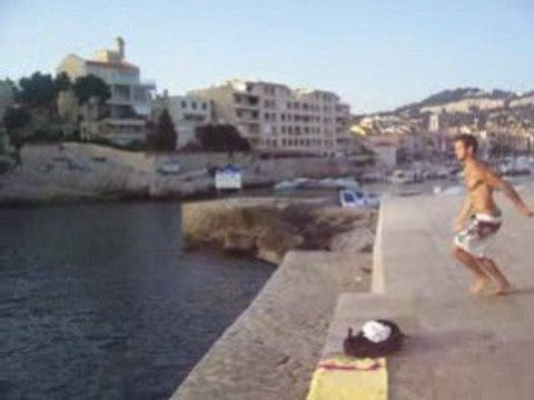 Coup de pied à la lune