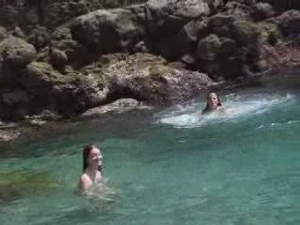 Le 30 juillet manon sandy et moi à coco beatch 005