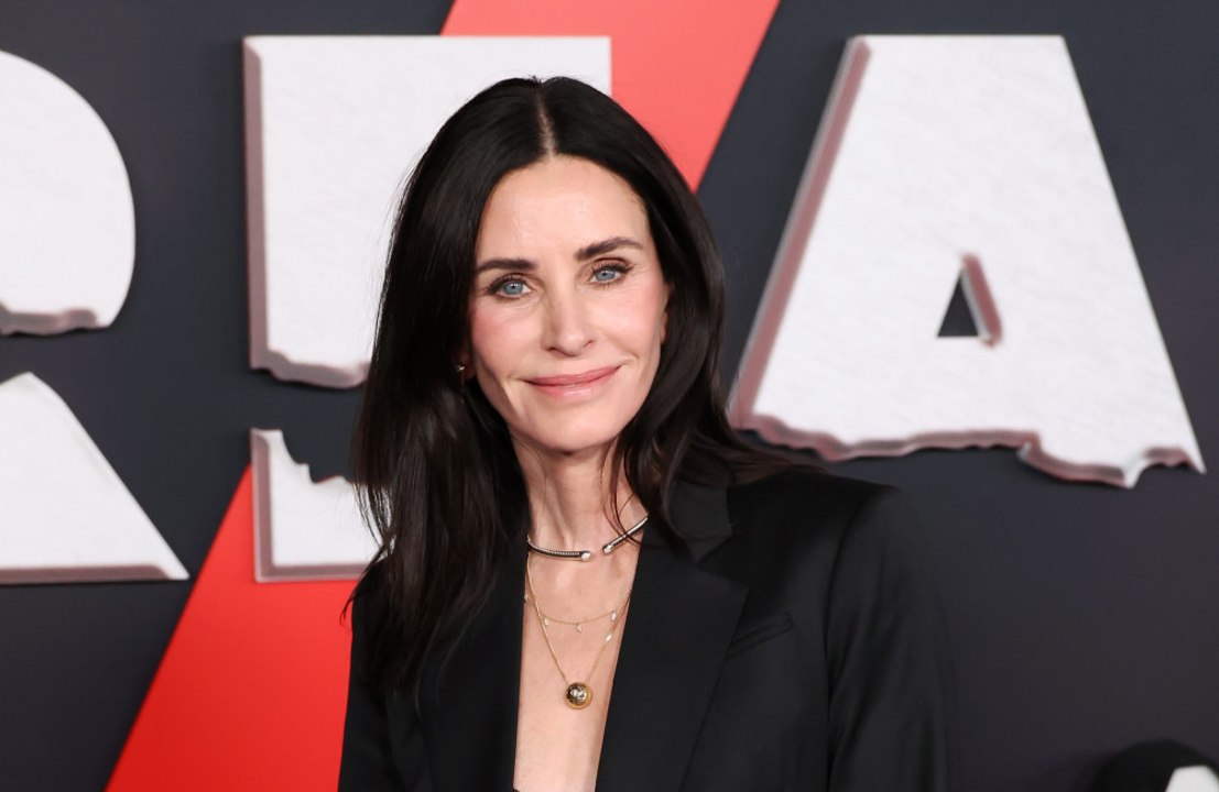 'scream 8': courteney cox wäre als regisseurin bereit