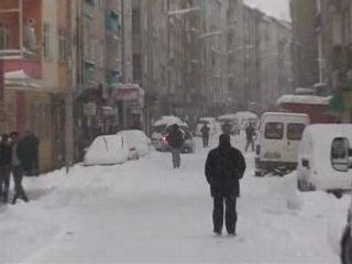 GUMUSHANE DE ETKILI KAR YAGISI