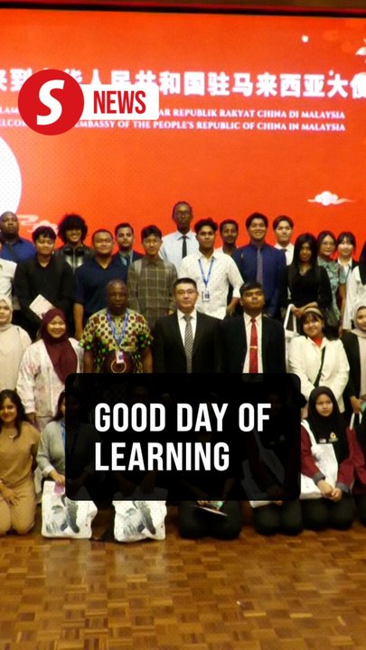 Over 100 invited youths get hands-on experience at Chinese embassy's open day