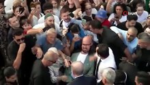 Cumhurbaşkanı Erdoğan’ın otobüsü durdurup yanına gittiği engelli genç konuştu: "Unutamayacağım bir andı"