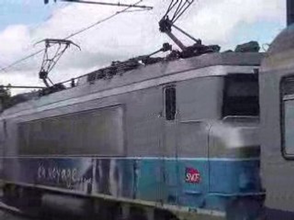 voiture pilote RHONE ALPES + 22300 EN VOYAGE réversible