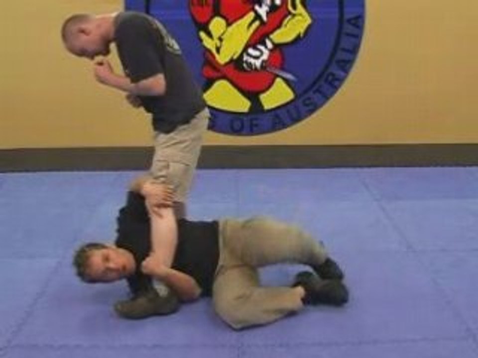 Defence against a head stomp