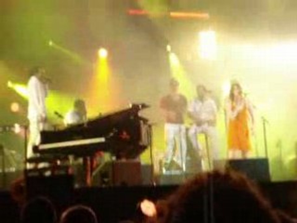 Camille - 06 - Francofolies 2008