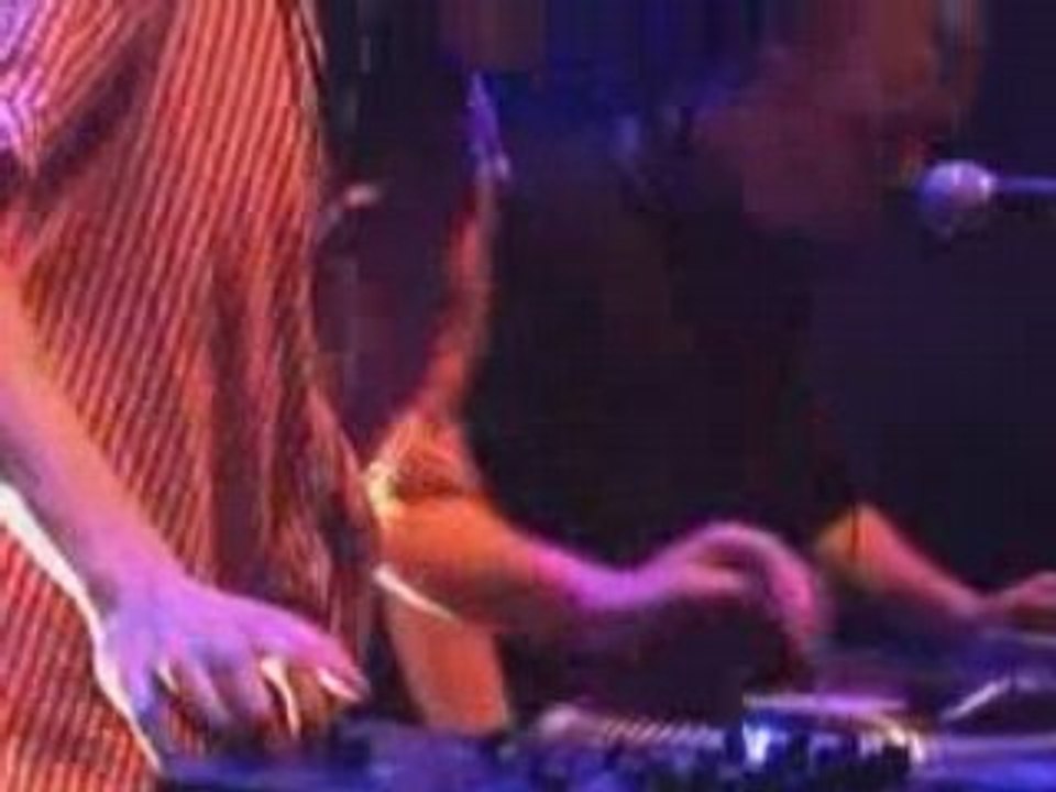 Birdy Nam Nam Live In Paris Poppy