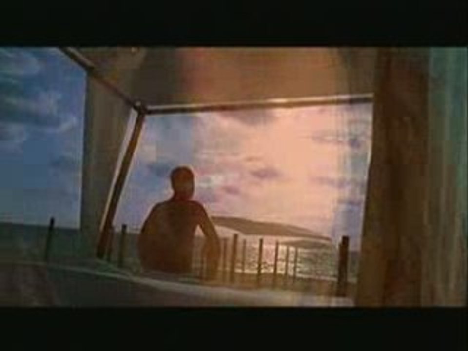 Dobacaracol Clips Baiser Salé Et Étrange par québec libre!