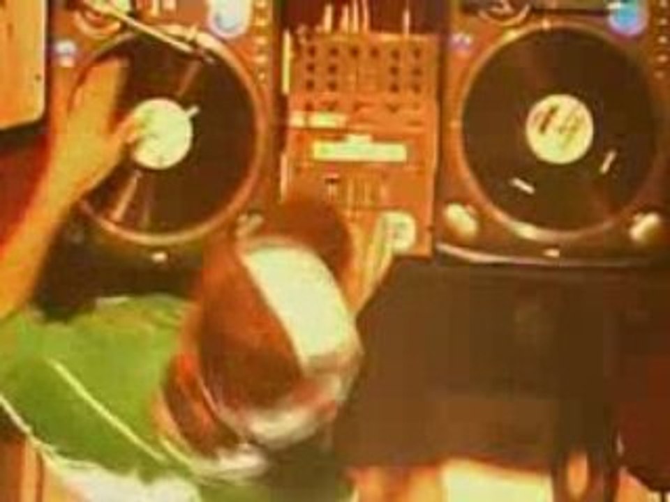 Birdy Nam Nam Live In Paris Pass It On