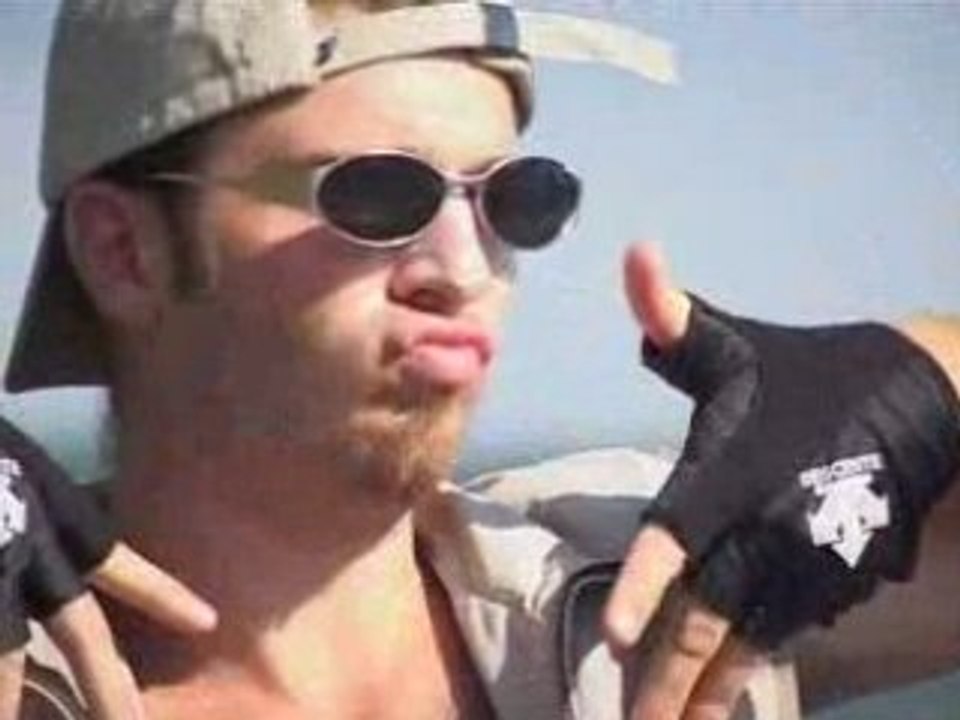 Les kékés en chanson...