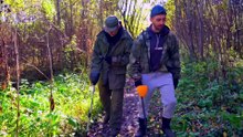 On a trouvé une vraie voiture de police abandonnée dans la forêt. Peut-on la réparer ?