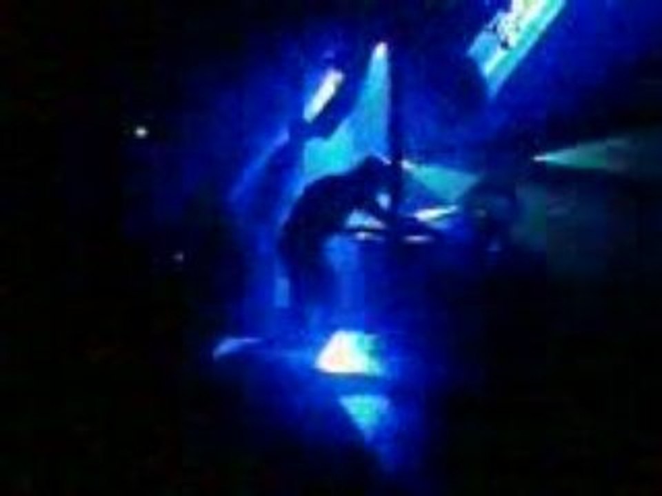 Au Pont aeri . Flying Free . Video Jonathan