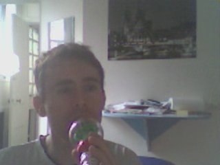 Wiwi égratigne "Robert de Niro's waiting"